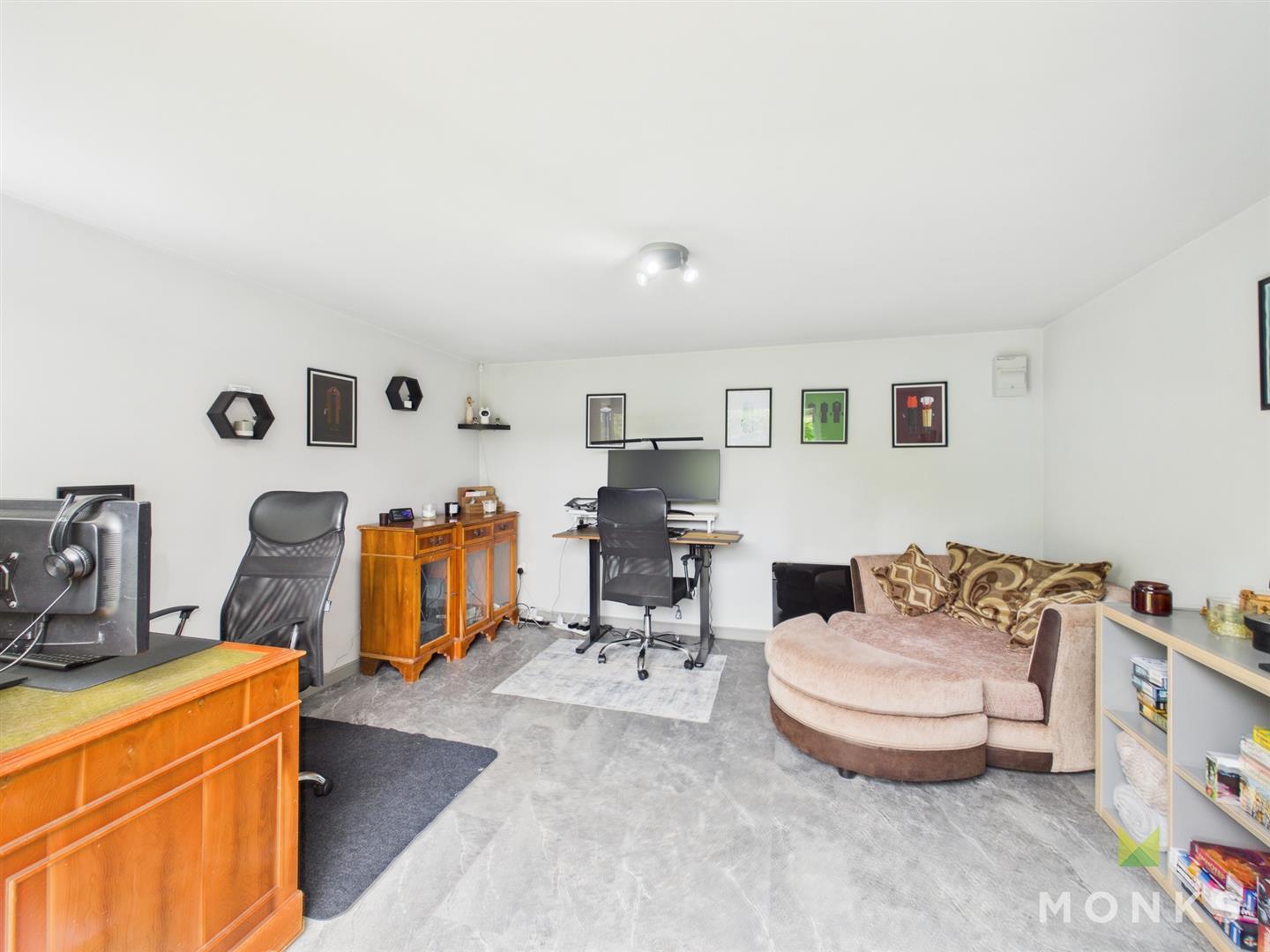 1 Oswalds Close, Oswestry, SY11 2TD For Sale 1 Oswalds Close, Oswestry, SY11 2TD For Sale